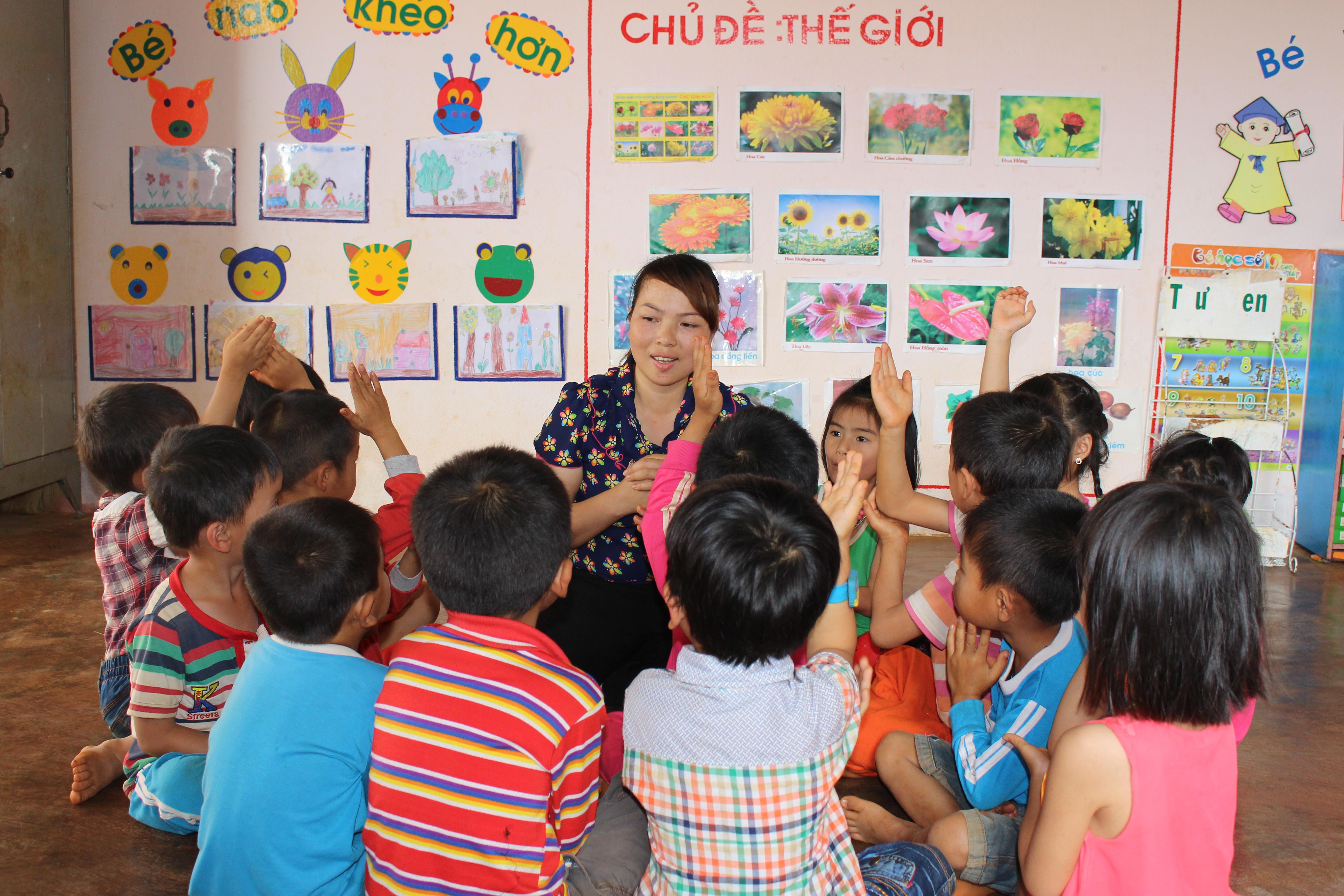 Cô giáo vùng biên hết lòng vì con trẻ 