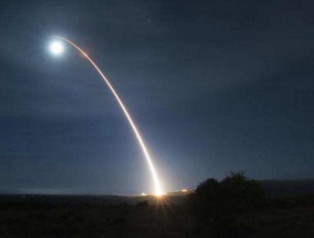 Mỹ phóng thử nghiệm thành công tên lửa đạn đạo Minuteman III

