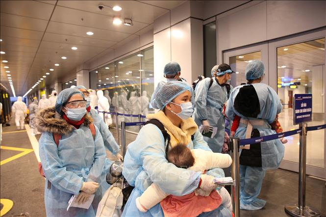 Đưa 30 công dân Việt Nam từ tỉnh Hồ Bắc (Trung Quốc) về nước
