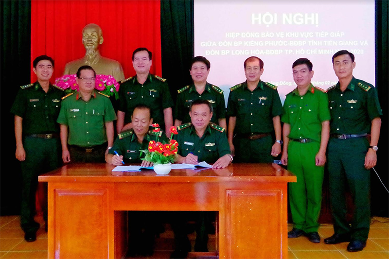 Phối hợp bắt giữ hơn 1.800 mét khối cát khai thác trái phép

