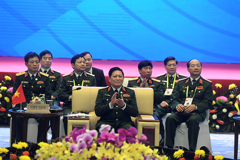 Ra Tuyên bố chung về hợp tác quốc phòng trong ứng phó dịch bệnh