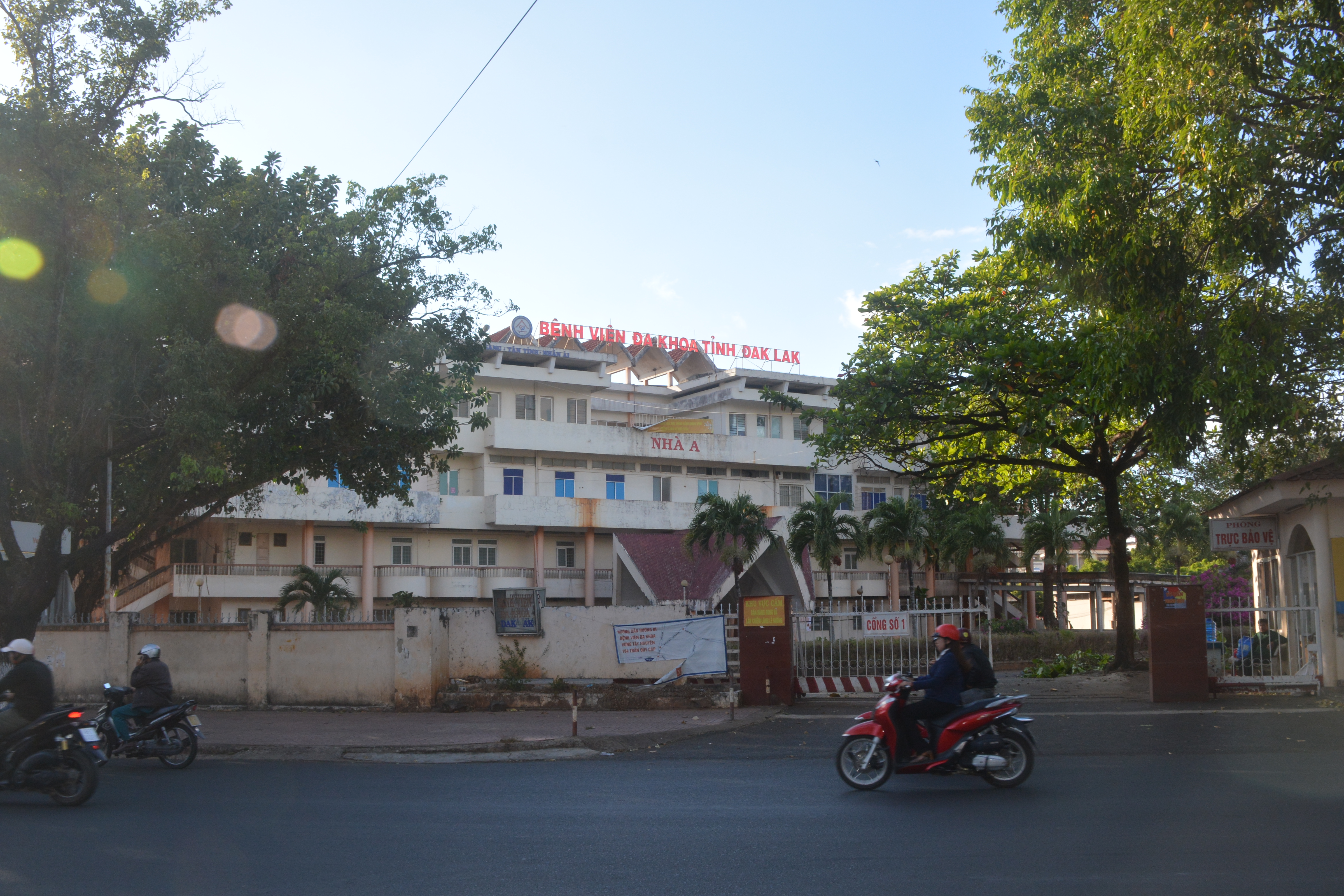 Đắk Lắk lấy ý kiến hoàn thiện đề án thành lập bệnh viện dã chiến điều trị Covid – 19

