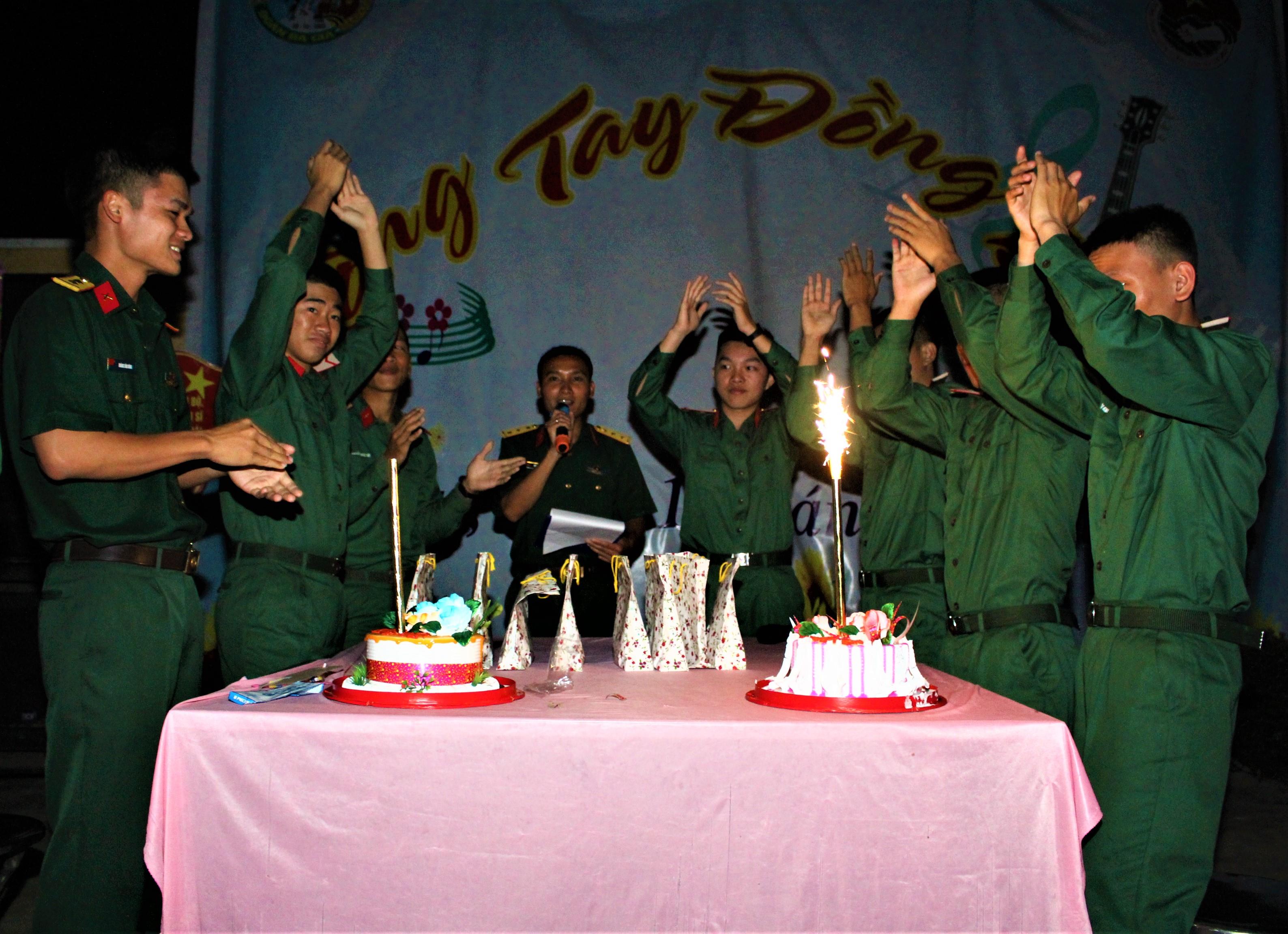 Lắng đọng “Đêm vòng tay đồng đội”