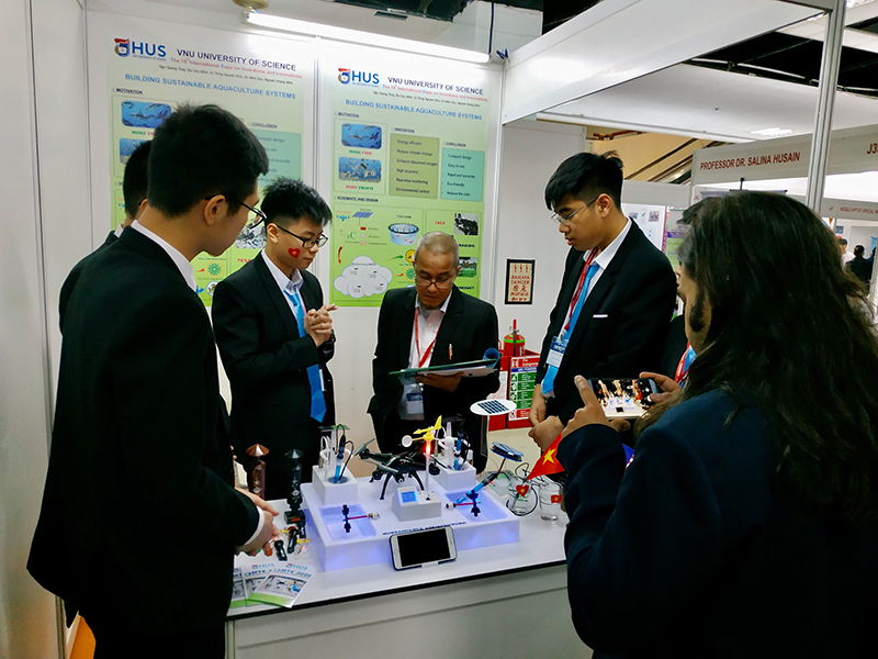 Học sinh Việt Nam đạt Huy chương Bạc Cuộc thi Sáng kiến và Đổi mới quốc tế tại Malaysia