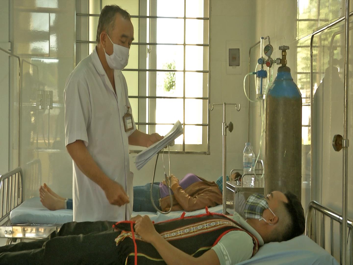 Bệnh xá quân dân y sẵn sàng giúp đồng bào dân tộc thiểu số 