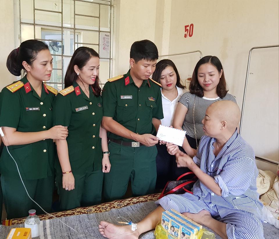 Người mê làm từ thiện