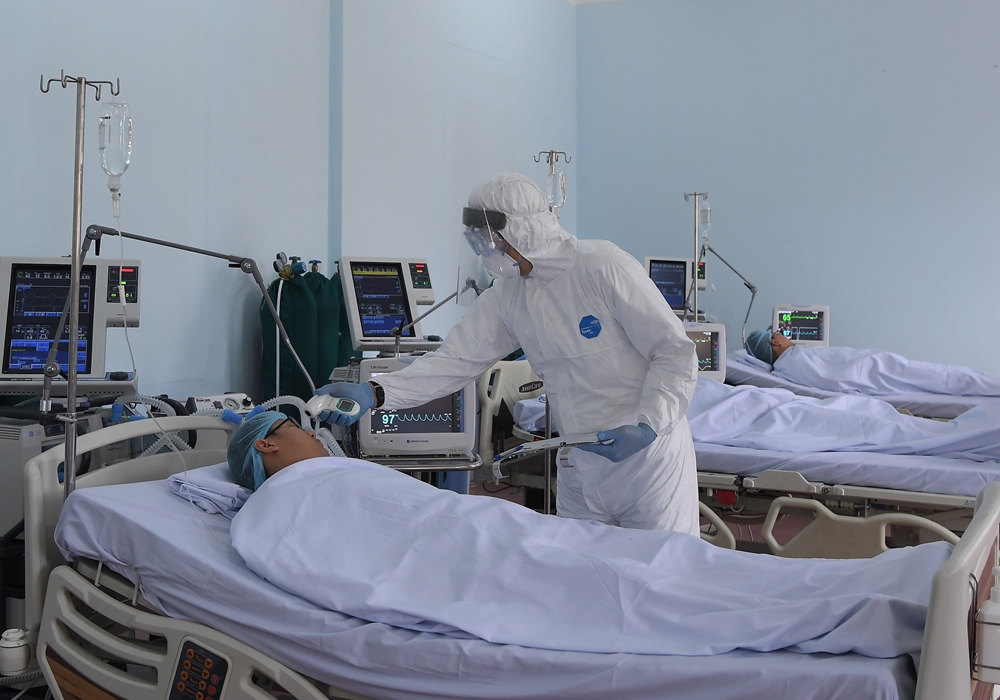 Khu điều trị của bệnh viện dã chiến bảo đảm mọi điều kiện điều trị với số lượng bệnh nhân đông, lưu trú dài ngày.