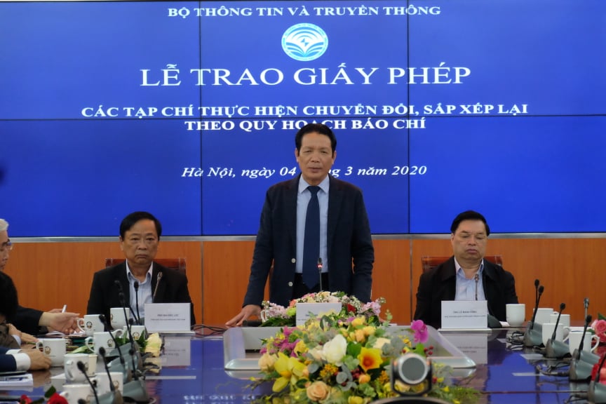 Trao giấy phép cho các tạp chí thực hiện chuyển đổi, sắp xếp lại theo Quy hoạch báo chí toàn quốc