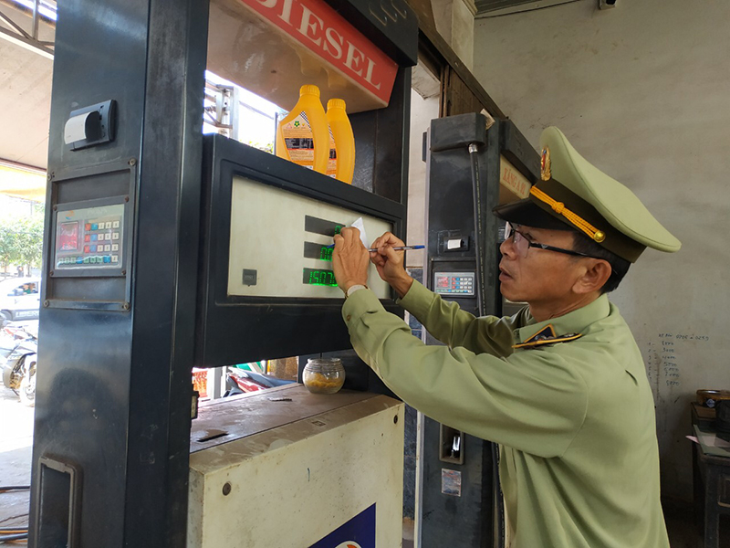 Đắk Lắk tạm ngừng kinh doanh 2 cửa hàng xăng dầu không phép

