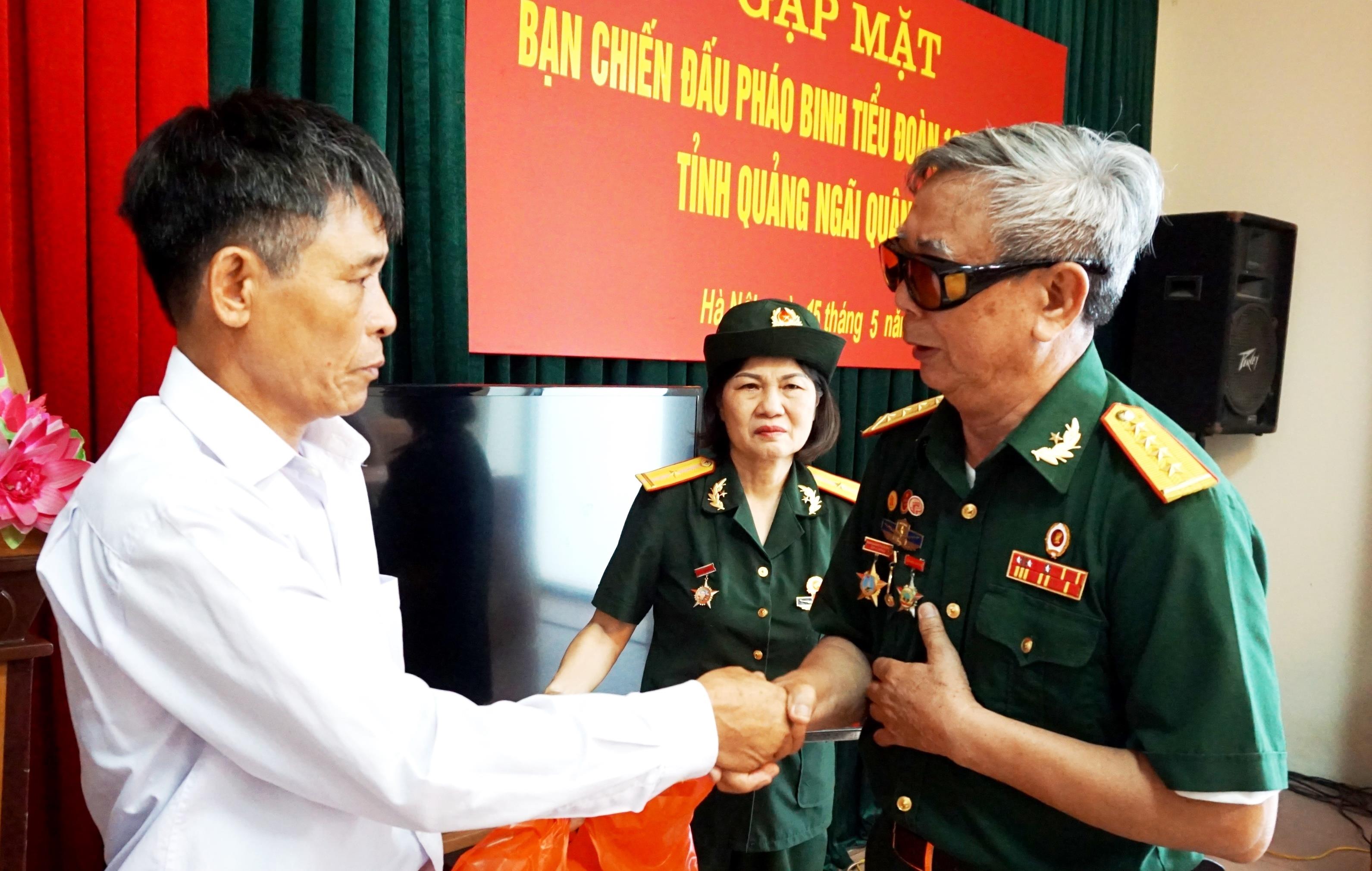 Nghĩa cử tri ân đồng đội