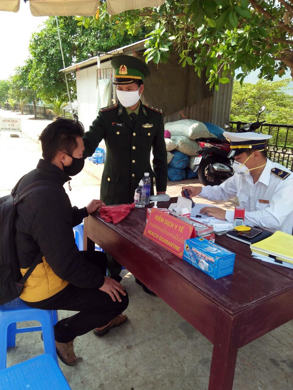 “3 bám, 4 cùng” chung tay phòng dịch