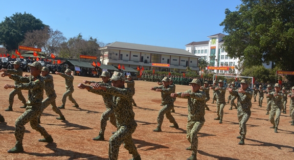 VỪA HUẤN LUYỆN, VỪA PHÒNG DỊCH