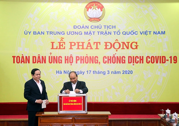 Thủ tướng Nguyễn Xuân Phúc: Cả nước góp sức tham gia phòng, chống dịch Covid-19