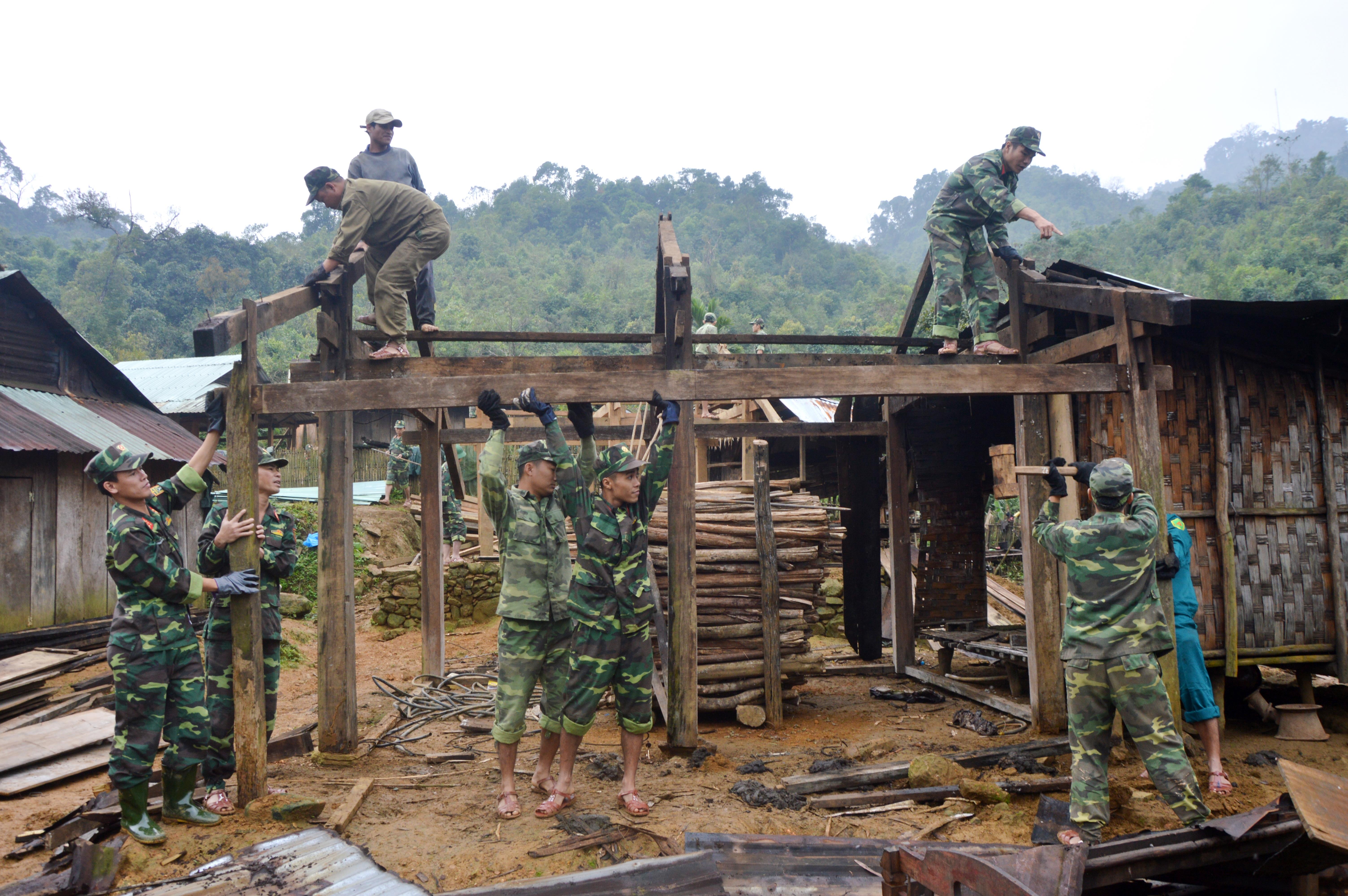 Khảo sát, lựa chọn cách giúp dân hiệu quả