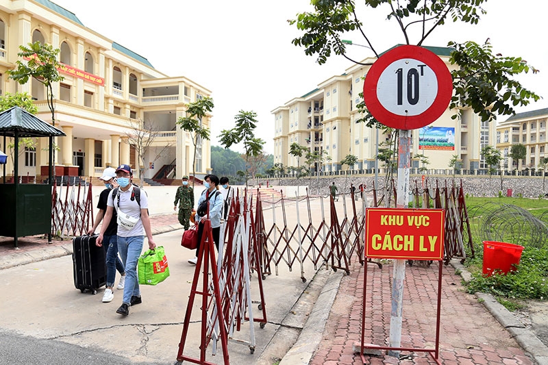 Niềm vui của công dân sau khi hết thời gian cách ly.