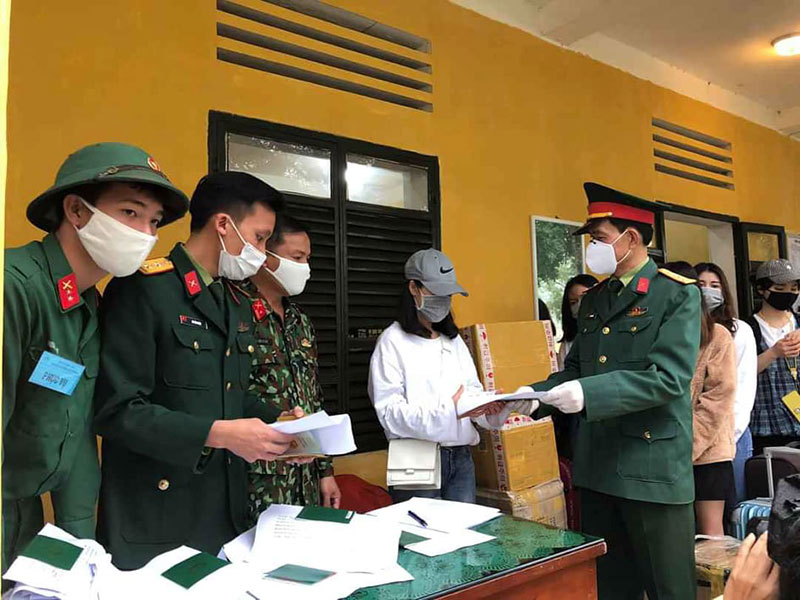 Các đơn vị quân đội đón nhận công dân Việt Nam từ các nước về khu cách ly

