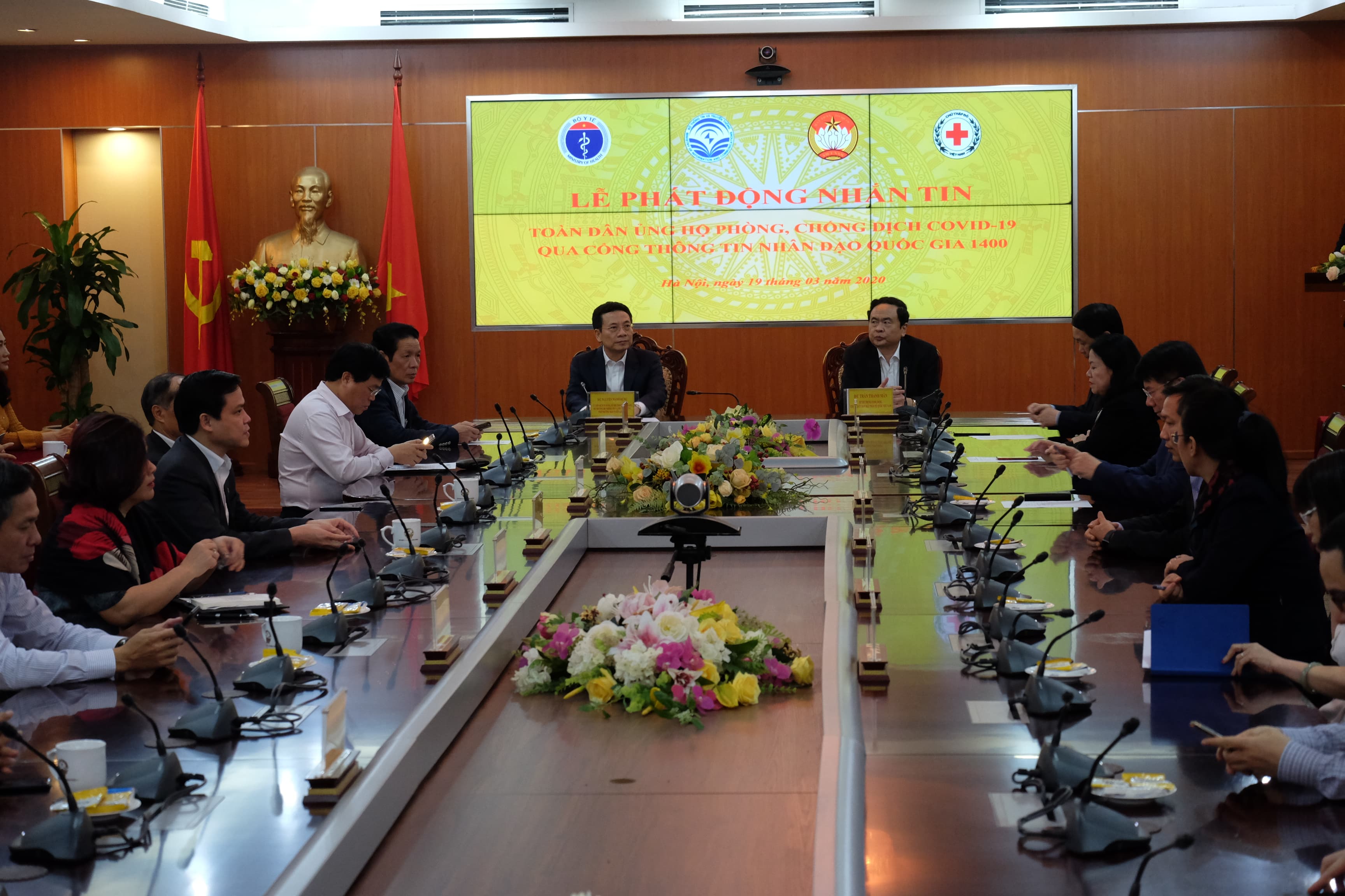 Bộ Thông tin và Truyền thông vận động nhắn tin ủng hộ công tác phòng, chống dịch bệnh Covid-19