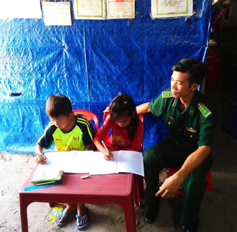 Nâng bước em tới trường