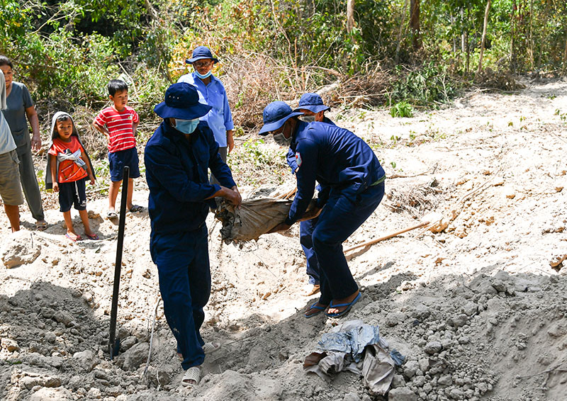 Kiên Giang cất bốc được 3 bộ hài cốt liệt sĩ