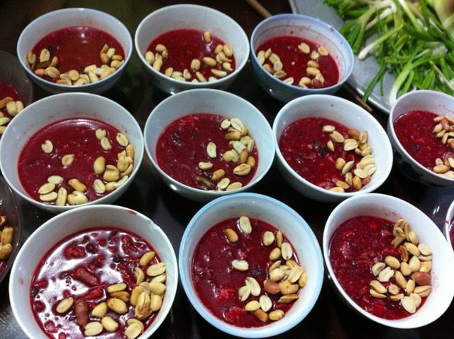 Covid-19 có lây qua thức ăn, lây qua đường máu không?