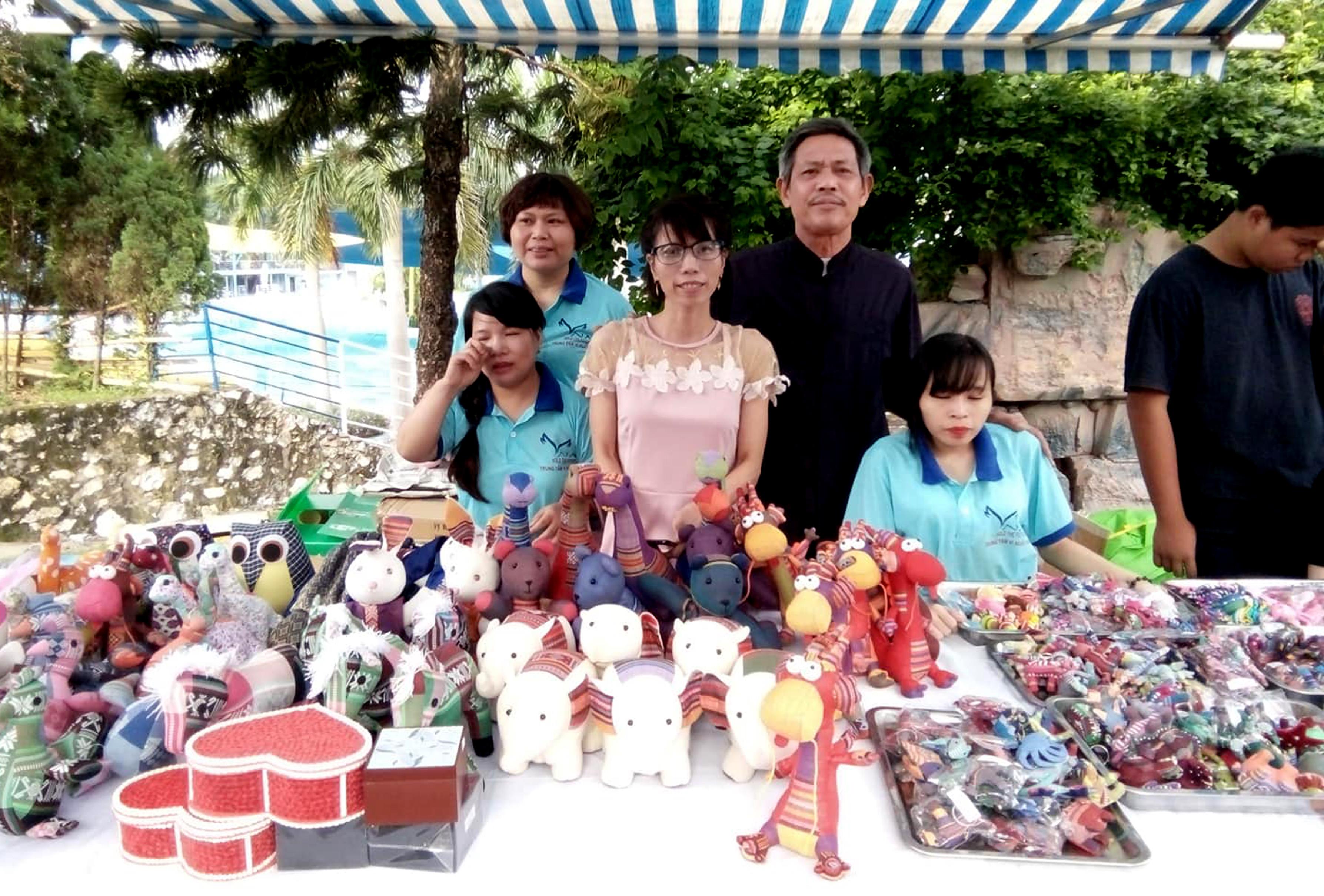 Ông Tặng và những điều trao tặng lại cho đời 