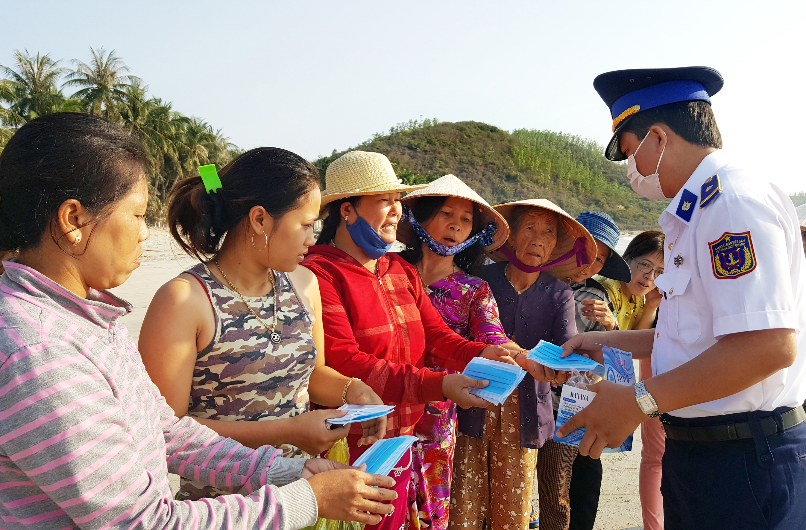 Bộ tư lệnh Vùng Cảnh sát biển 3 tuyên truyền phòng, chống dịch bệnh Covid-19