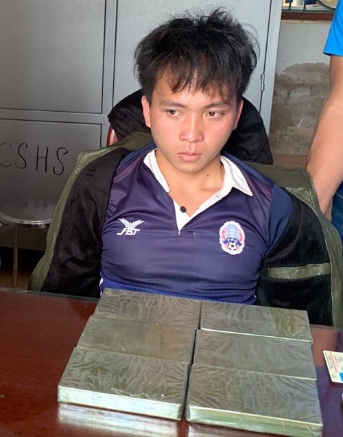 Điện Biên: Bắt 3 đối tượng mua bán 2,1kg heroin
