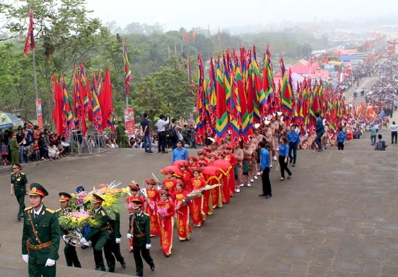 THỜ CÚNG QUỐC TỔ TẠI GIA