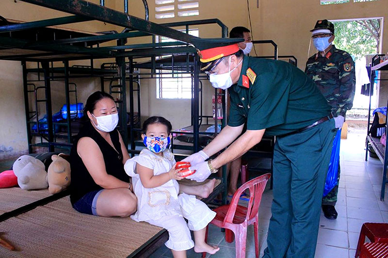 Các đơn vị Quân khu 5 tổ chức cách ly hơn 1.800 công dân Việt Nam  