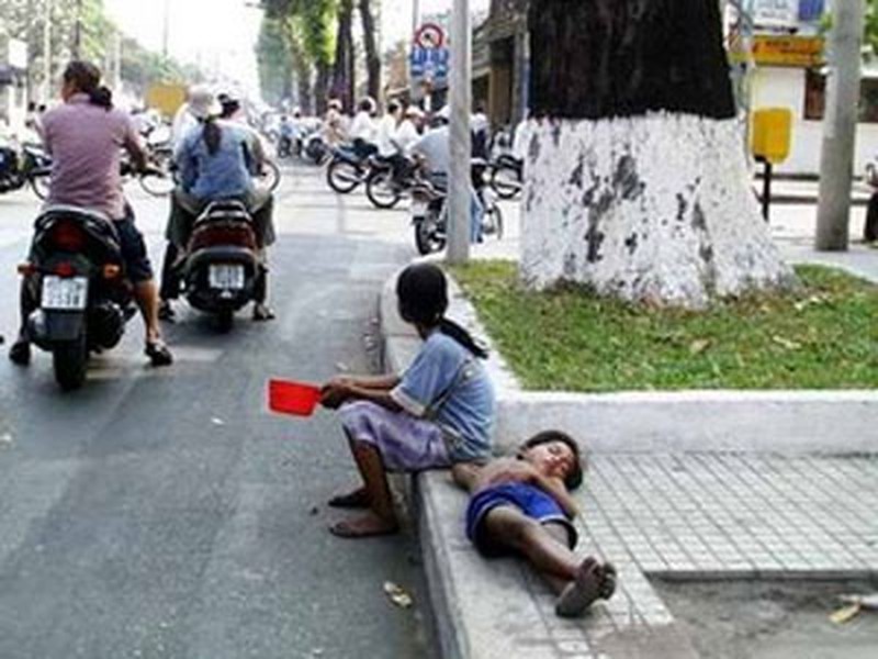Đưa người xin ăn, người sống nơi công cộng vào cơ sở xã hội để phòng, chống dịch COVID-19