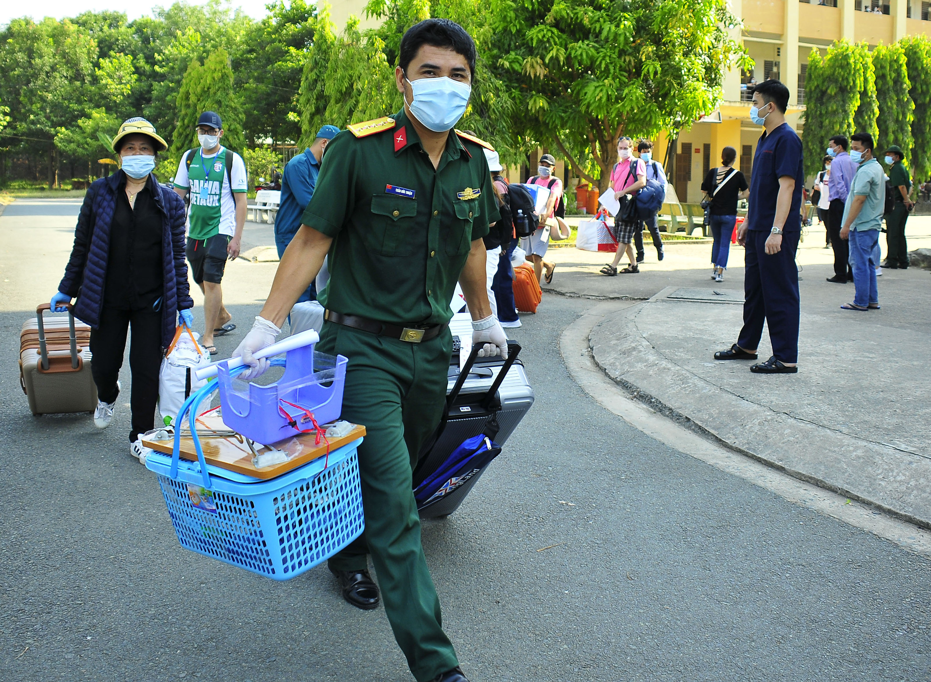 Niềm vui hoàn thành thời gian cách ly