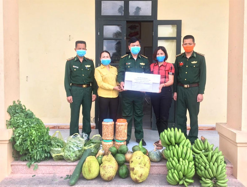 Tiếp sức cho lực lượng phòng chống dịch covid-19 trên tuyến đầu biên giới

