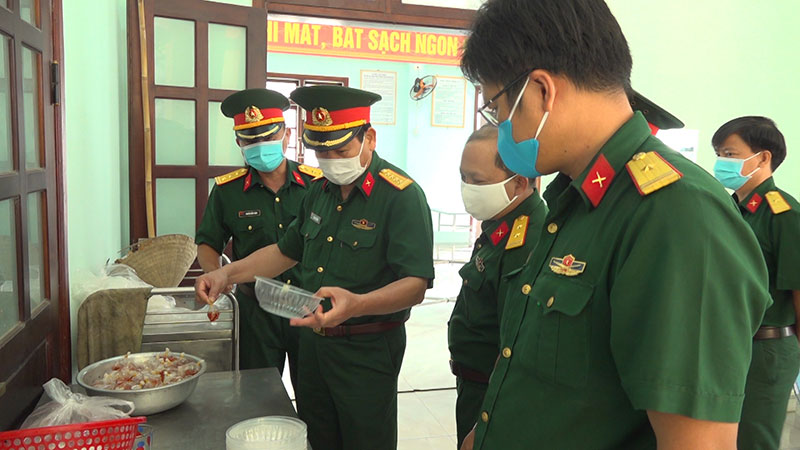 Bộ CHQS tỉnh Quảng Nam kiểm tra công tác cách ly công dân từ vùng dịch trở về

