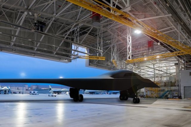 Nhiều tính năng chiến đấu của máy bay ném bom B-21 Raider được tiết lộ

