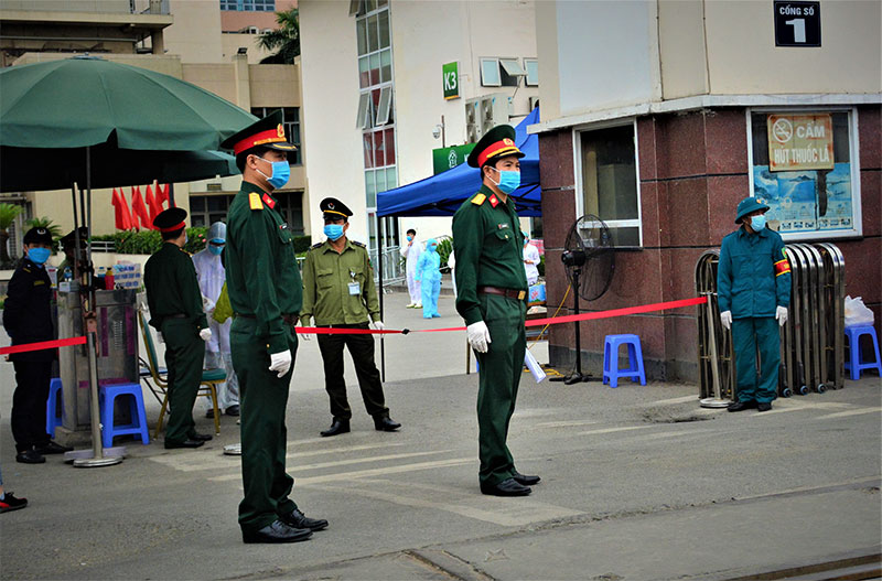 Cùng góp sức nơi tuyến đầu

