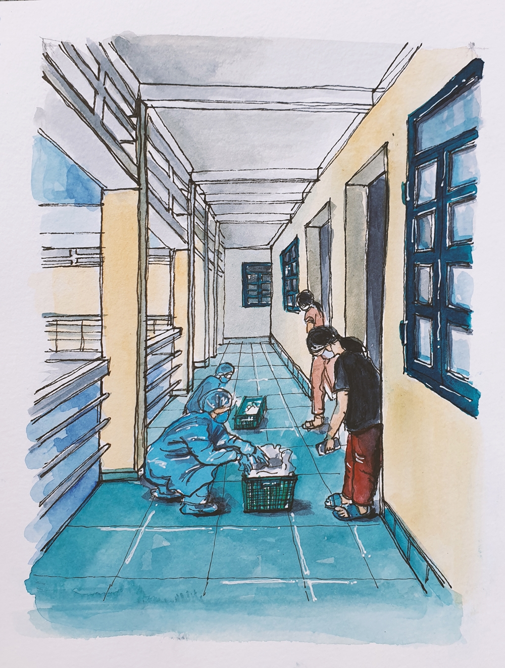 Đến giờ cơm trưa, các chiến sĩ lại mang thêm 1 đợt hàng nữa, từ tốn chờ đợi đồng bào lựa chọn. Ai có nhu cầu ăn chay, hay dị ứng, đều được ghi lại và chăm sóc tận tình.