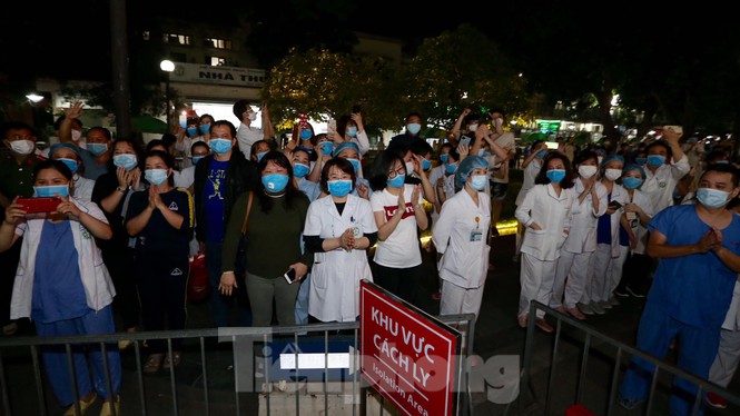 Đầu tháng 5-2020, Bệnh viện Bạch Mai mới khám bệnh ngoại trú trở lại