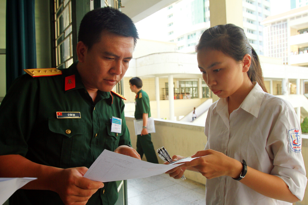 Đối tượng đăng ký và chỉ tiêu tuyển sinh nữ vào các trường Quân đội 
