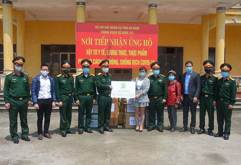 Báo Quân đội nhân dân tiếp tục thực hiện chương trình “Quân với dân một ý chí” tại Ninh Bình và Hà Nam