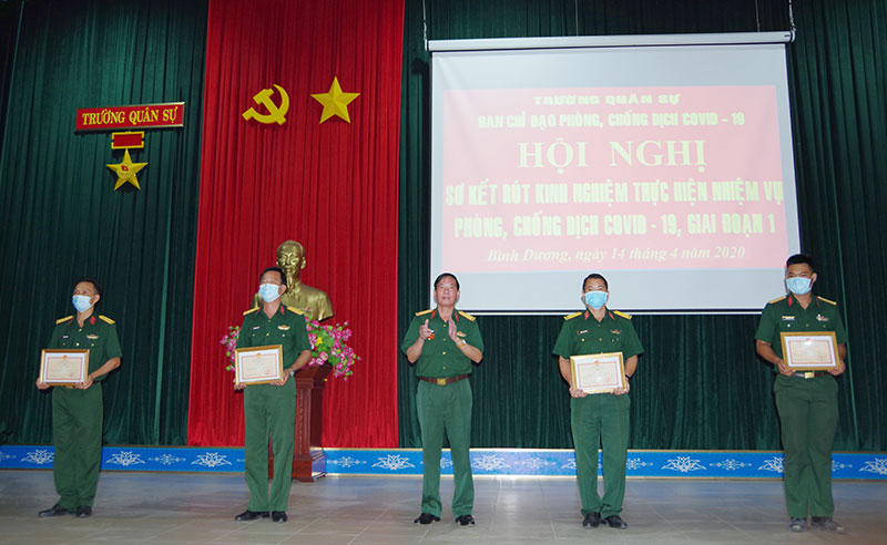 Sơ kết công tác tiếp nhận, cách ly phòng chống dịch Covid-19

