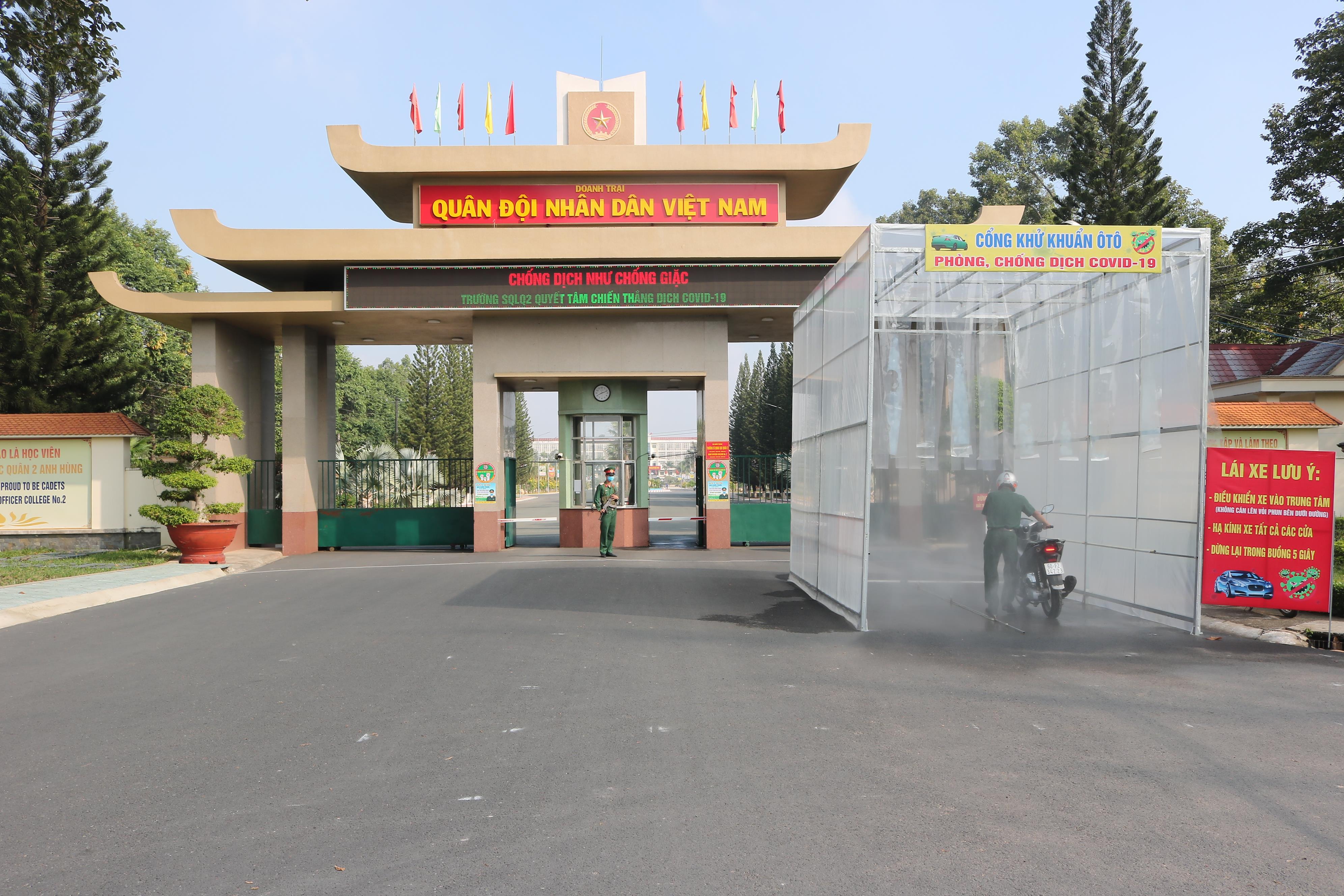 “Cổng khử khuẩn” tiện ích 