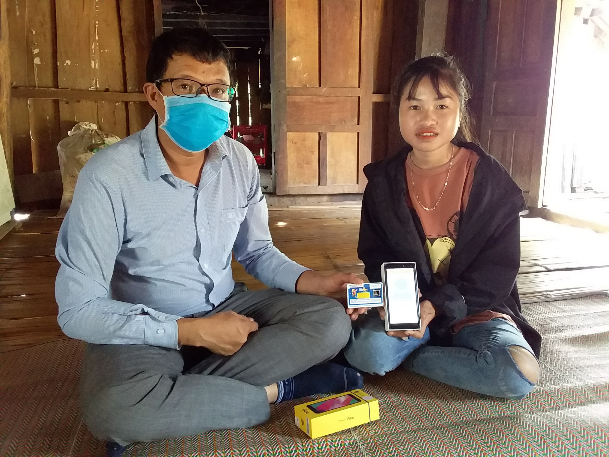 Hỗ trợ học sinh nghèo miền núi tỉnh Quảng Trị học trực tuyến