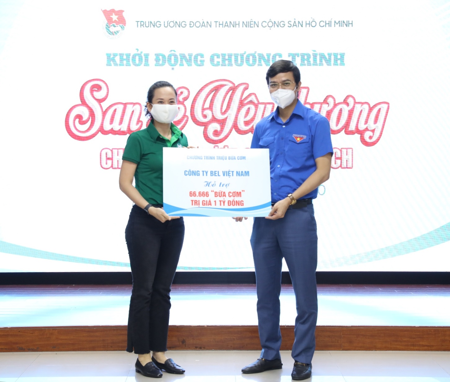 Khởi động chương trình 