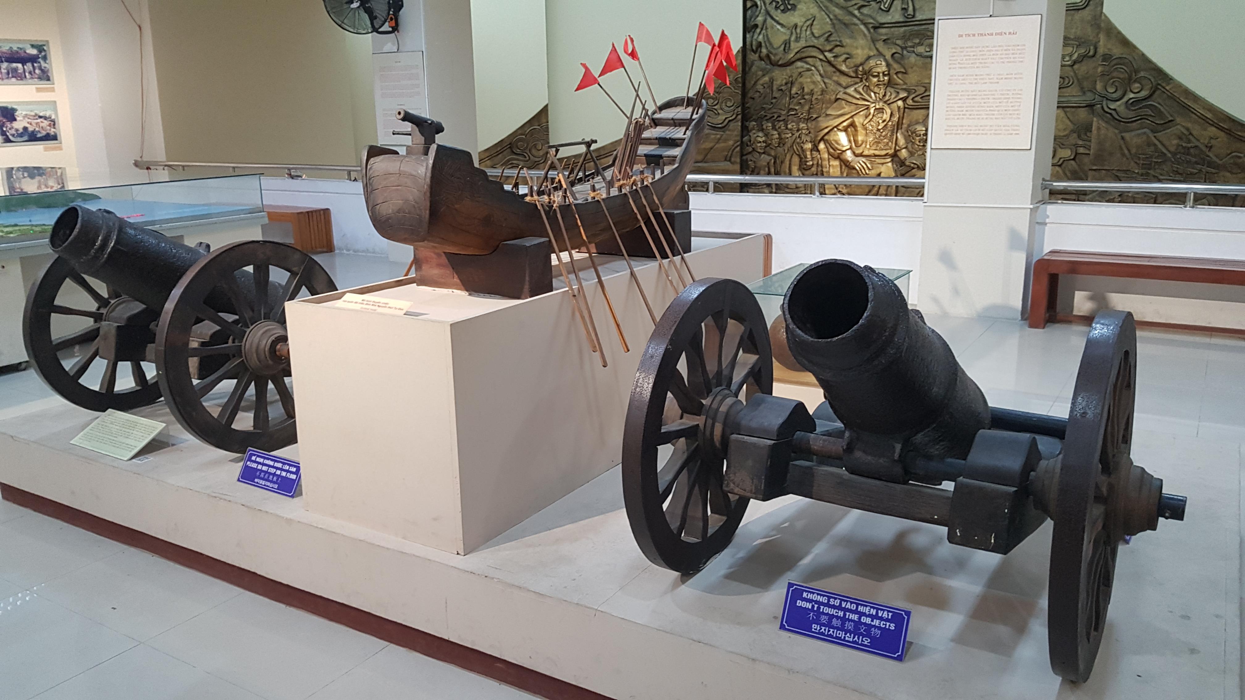 Súng thần công ở thành Điện Hải