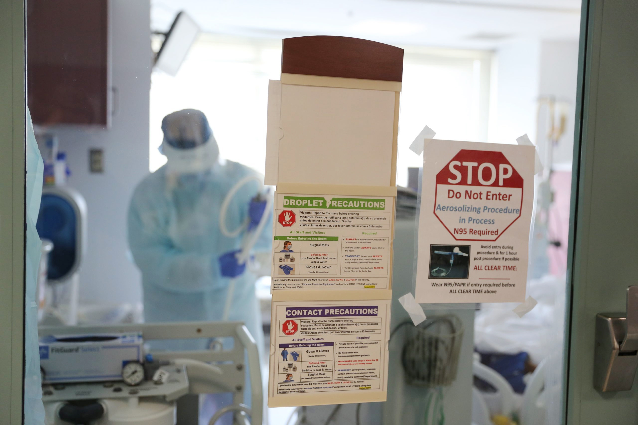 Người trẻ nhiễm virus corona có thể bị đột quỵ
