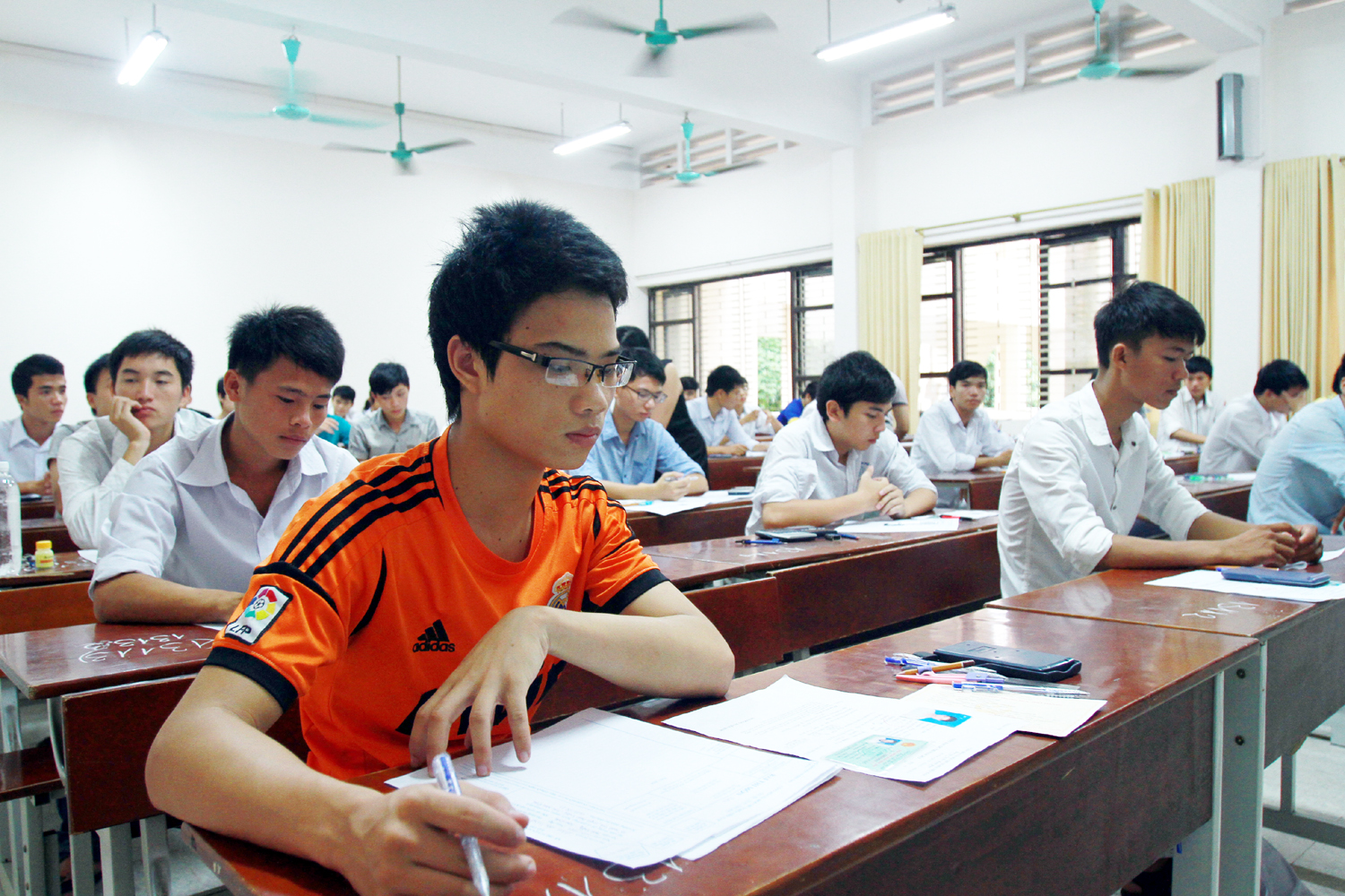 Bộ Giáo dục-Đào tạo sẽ hỗ trợ cơ sở giáo dục đại học và thí sinh trong công tác tuyển sinh