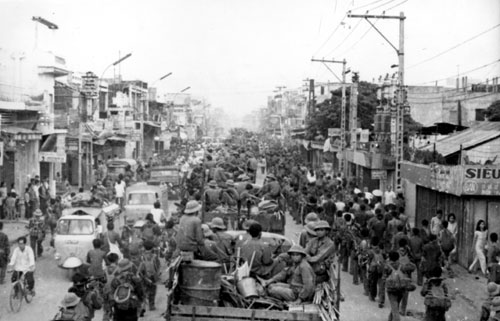 Bài 1: Nước Việt Nam là một, dân tộc Việt Nam là một

