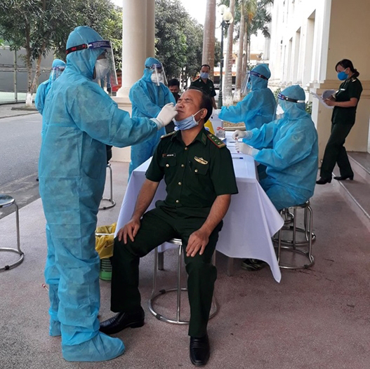 Tổ chức xét nghiệm SARS-CoV-2 cho lực lượng Biên phòng Hà Tĩnh

