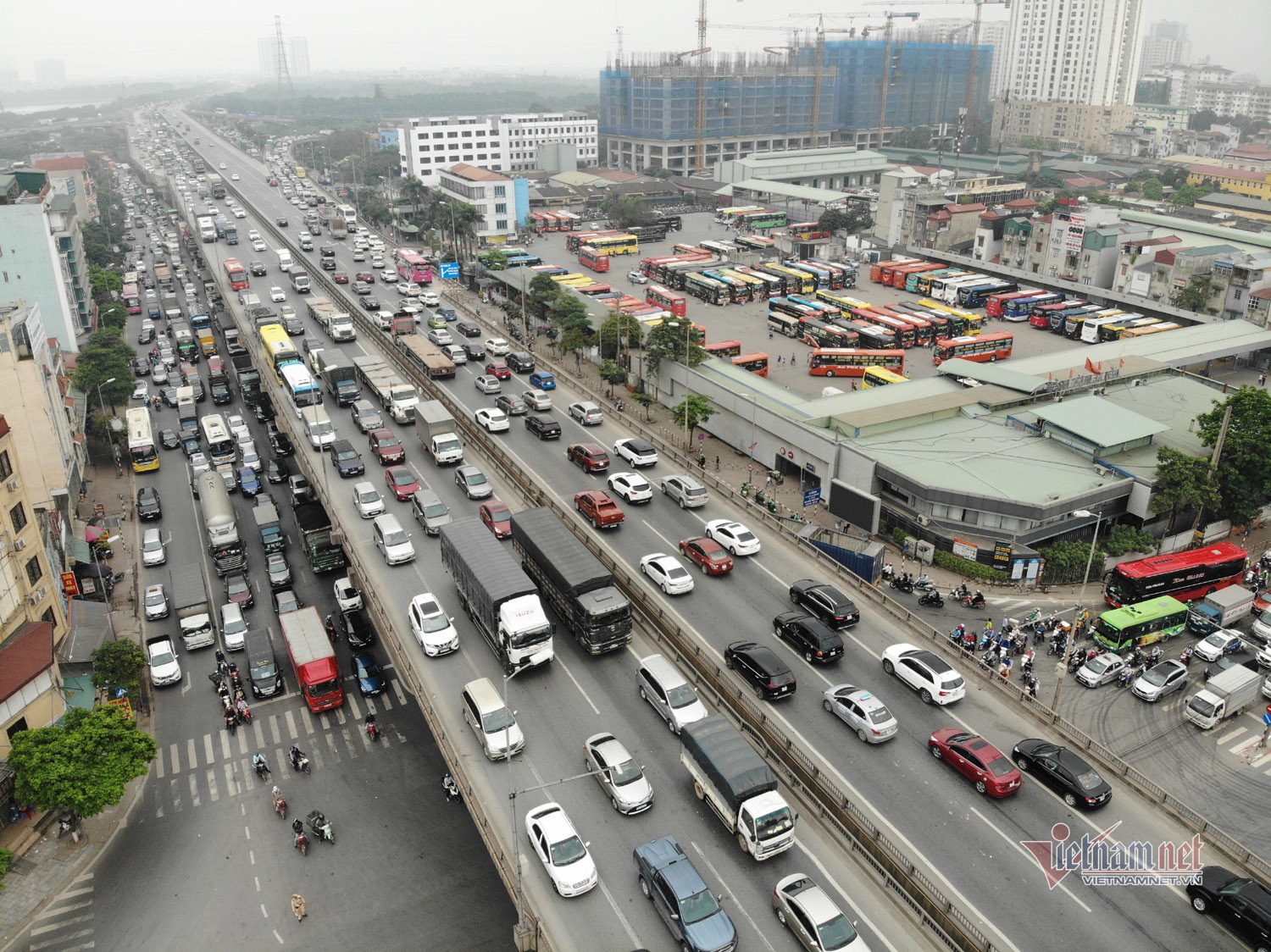 Ngày đầu tiên của kỳ nghỉ lễ, tai nạn giao thông làm chết 14 người