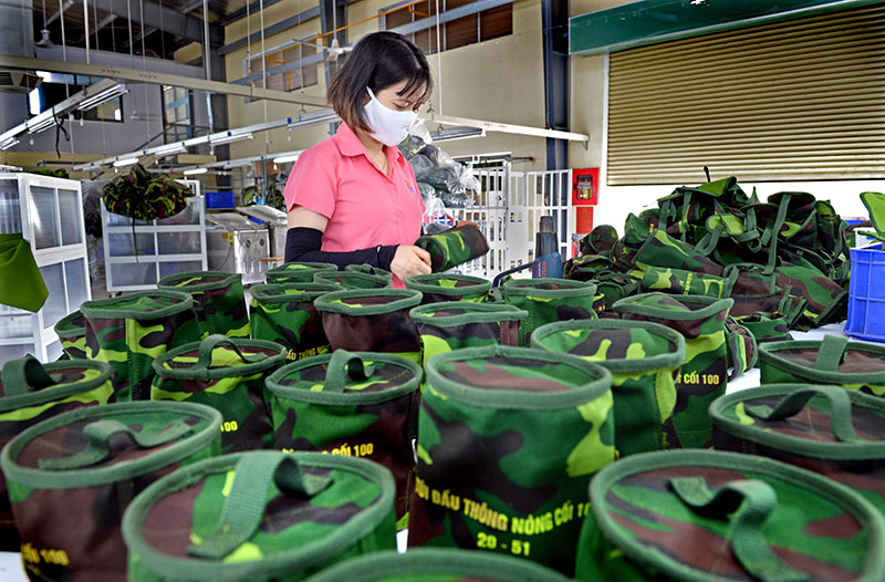 “Lính thợ” Z751 hăng say lao động